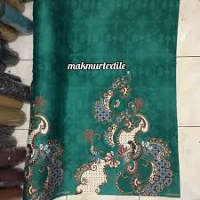 Kain yang pada bagian perutnya memiliki loop kecil.produk kain ini banyak digunakan untuk sweater jenis terry ada berbagai macam, seperti :baby terry, terry biasa, dan french terry (terry dorr) satin kain satin ini permukaannya rata dan licin , berkilau karena sifatnya yang bisa memantulkan cahaya,dan bagian belakangnya suram. Kain Batik Sutra Halus 10 Batik Silky Batik Motif Pola Shopee Indonesia