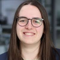 Laura Molter's Instagram, Twitter & Facebook