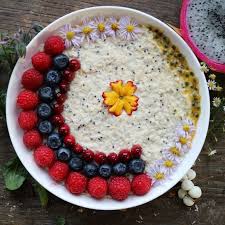 Rezept Fur Ein Exotisches Porridge Mit Hirseflocken Drachenfrucht Pitaya Und Passionsfrucht Vegan Glutenfrei Und Absolut Obst Fruhstucksideen Hirseflocken