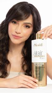 Falamos sobre o mito de que todo sulfato é prejudicial para os cabelos.  Explicamos que o Lauril Ether Sulfato de Sódio, presente em nossos  shampoos, limpa sem ressecar. Também discutimos a importância ...