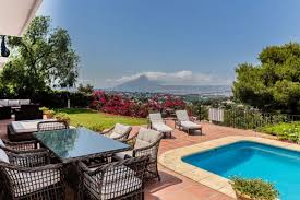 Una casa espectacular en cambrils donde disfrutar de grandes sin duda uno de los mejores complejos turisticos de cambrils para pasar unas fantásticas vacaciones.cambrils es un importantísimo destino. Alquiler De Casas Para Vacaciones En Javea Rock Rentals Javea Com Xabia Com