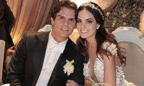 La actriz mexicana ximena navarrete y juan carlos valladares se casaron en abril, y los vestidos de la novia se llevaron los aplausos de todos los presentes. Duelo De Novias Barbara De Regil Y Ximena Navarrete Usaron El Mismo Vestido Estilodf