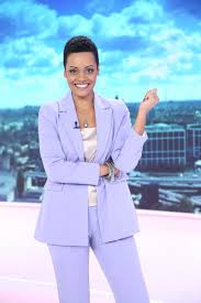 Fernando de la caransebeș, nicușor de la brăila, telecomandații, gogâie. Laura Nureldin PrezintÄƒ Observatorul Din Weekend De La Antena 1 Munca In Televiziune Am Iubit O È™i O S O Iubesc Mereu Antena 1