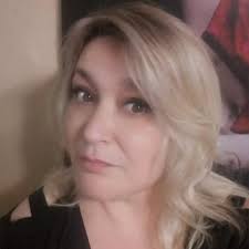 ALQUILO POR DIA Cumpleaños, despedidas y más CUENTA CON Capacidad 20  personas Vajilla, tablón y sillas para 20 personas Aire Acondicionado  Mantel Parrillero grande Dos baños DAI 3476670689 ANDINO éposito de $50