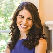 Chelsea Pratt's Instagram, Twitter & Facebook