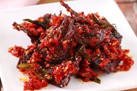Minang sambal balado often mixed with other ingredients to create a dish, such as egg, eggplant, shrimp or anchovy. Terbongkar Cara Restoran Padang Bikin Bumbu Balado Medok Dan Nampol Rasanya Rahasianya Cuma Dari 1 Bahan Ini Semua Halaman Sajian Sedap