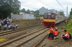 Jalur Kereta Arah Bogor Sudah Normal Kecepatan Ka Dibatasi 20 Km Jam Berita Informatif Terkini Bogor Train