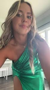 Kari Green's Instagram, Twitter & Facebook