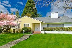 These homes were found all over the country in the 1950s, with 9 out of 10 houses built being a ranch! Why 1950s Style Ranch Homes Are All The Rage Again Marketwatch