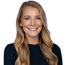 Natalie Bell's Instagram, Twitter & Facebook