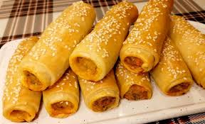 În grăsimea asta stă savoarea preparatului final! Rulouri Cu Carne TocatÄƒ Gustare RapidÄƒ Pe Care ToÈ›i O Vor Manca Cu PoftÄƒ Retete Usoare