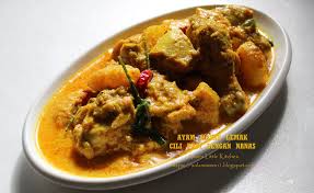 Bila dah kering, ayam dah kecut, baru masukkan santan. Amie S Little Kitchen Ayam Masak Lemak Cili Padi Dengan Nanas