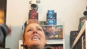 Amazon.com: The Assassin's Blade: The Throne of Glass Prequel Novellas  (Throne Of Glass Series) eBook : Maas, Sarah J.: Kindle Store