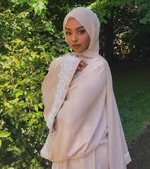 Pin By Person With Cute Doggo Pfp Pfp On Hijabi Queens Muslim Fashion Hijab Muslim Women Fashion Beautiful Hijab Cute stylish photo poses ideas for hijabi girls. muslim fashion hijab muslim women