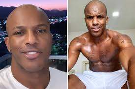 Ex-jogador de Corinthians e Vasco vende fotos peladão e vídeos íntimos