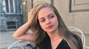 İpek filiz yazıcı (born 6 october 2001) is a turkish actress. Ipek Filiz Yazici Icin Ask Hala Cok Uzakta