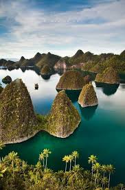 As a nation which is situated in the most deliberately place on the planet indonesia is enriched with such a large number of delightful nat. So Peaceful Paradise Island Pemandangan Wisata Asia