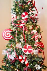 Peppermint Candy Decorations Patterns Found On Etsy From Sew Love The Day Really Big Ornamen Christmas Wreaths Christmas Wreaths Diy Christmas Wreaths To Make