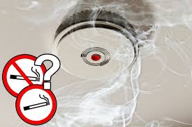 Rauchmelder sollten regelmäßig auf funktionstüchtigkeit geprüft werden. Rauchmelder Fur Raucher Und Kuche Tipps Alternative Feuermelder