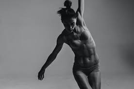 Serena williams will change your mind in the next minute and 30 seconds. Schwarze Frauen Und Der Maskulinitatskult Wir Brauchen Eigentlich Ein Ende Des Hustlertums Rosamag