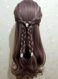To Attach Two Plaits In Middle Cross Over One Piece In Either Plait Geflochtene Frisuren Flechtfrisuren Zopffrisuren