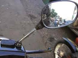 Kaca spion kendaraan bermotor menggunakan cermin cembung, ini &mldr. Manfaat Cermin Cekung Dalam Kehidupan Sehari Hari Rasanya