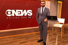 A globonews fazendo o mínimo que é dar voz às jornalistas negras neste momento em que nós precisamos ser ouvidas. Jornalista Da Globonews E Xingado Enquanto Caminha Pela Praia