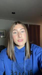 Clara Betts's Instagram, Twitter & Facebook