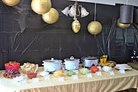 Planning a taco bar for graduation parties and get togethers is a fun and economical way to serve your guests. 50 Amazing Ideas To Throw The Ultimate Graduation Party