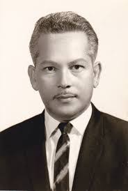 Norman Boswell's Instagram, Twitter & Facebook