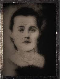 Elvia Townsend's Instagram, Twitter & Facebook