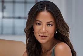 Heather Hemmens's Instagram, Twitter & Facebook