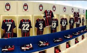 Crotone risultati in tempo reale, risultati finali, calendario crotone official twitter account @fccrotoneoff #wearesharks. Pin On Camisetas De Futbol Baratas Maillot De Foot Maglie Calcio Football Kits