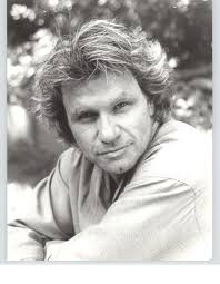 2023: William Zabka (età 58), Ian Ziering (età 59), Martin (età 77) 1993:  Will (età 28), Ian (29) Mar (47) : r/cobrakai