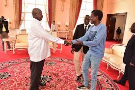 Kenya's deputy president william ruto formed an army prior to the elections in 2007 to go to war for him mr ruto and president uhuru kenyatta are accused of orchestrating violence after elections in. Meet Dp Ruto S Son That He S Grooming For Politics Greets President Museveni With Respect