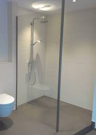 Der spritzschutz richtet sich nach größe des bades und. Glaserei Gassewitz Oldenburg Duschabtrennung Oder Duschwand Aus Glas Glaserei Gassewitz Oldenburg