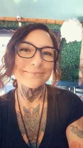 Introduction and photo sharing in Brandy Clark fan club