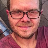 Daniel Mayes's Instagram, Twitter & Facebook