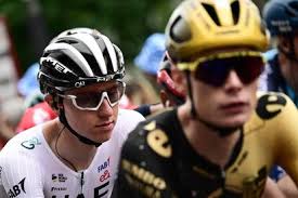 Vingegaard-Pogacar, duelo insólito en la cima del Tour de Francia