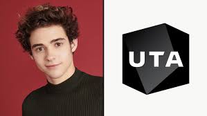 I have been directing and making independent short this quick tip will show how to manipulate footage of an eye to create the illusion that the iris or pupil is dilating. High School Musical The Musical The Series Star Joshua Bassett Inks With Uta Deadline