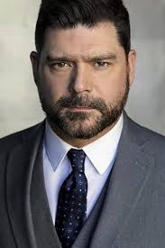 Grave Encounters (2011)