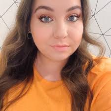 Looking for a photographer to do a family beach session sometime this week  in Fort Lauderdale! Please post only if you're available