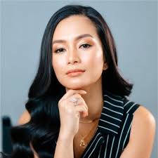 Isa White, MBA (she, her, hers)