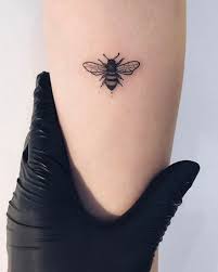 60 Small Tattoos Ideas With Pictures Tattooli Com Tattoos Insect Tattoo Bee Tattoo