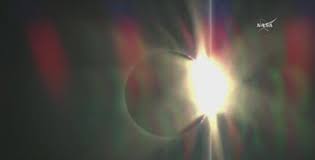 Următoarea eclipsă de soare, care va fi vizibilă din românia, va avea loc în 2020, pe 21 iunie, la ora 8:44 dimineața. Foto Video EclipsÄƒ TotalÄƒ De Soare Cel Mai Important Eveniment Astronomic Din 2017 Este SpectaculoasÄƒ Sua Nu Au Mai VÄƒzut Asa Ceva De 99 De Ani