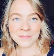 ✨ Embody Your Soul Desires in 2025! ✨ Last weekend I was at a critical  choice point. A classic one. Stay stuck & small, hiding with my fear &  shame or step