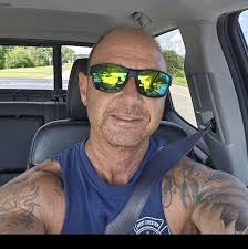 Best place to rent a 4-person boat in town