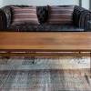 Rosewood veneer and solid side table, excellent craftsmanship. 1