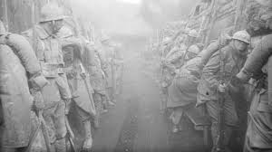 Lorsque la famille tout entière d'anna, six ans, est massacrée, par miracle la fillette parvient à s'échapper. Les Meilleurs Films Sur La Guerre De 1914 1918 Cnews