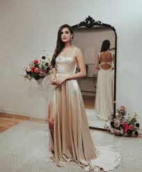 Sunday Sarah Seven Modern Wedding Gown Sleek Wedding Gown Blush Wedding Gown Blush Wedding Gown Wedding Gowns Sarah Seven Wedding Dresses
